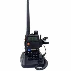 Statie walkie talkie Baofeng 8W UV-5R